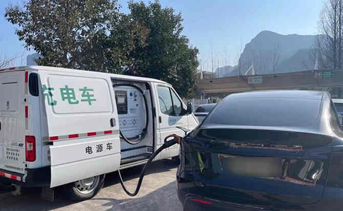 崇信汽车搭电