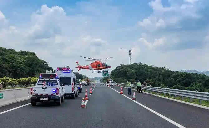 崇信高速公路汽车救援案例